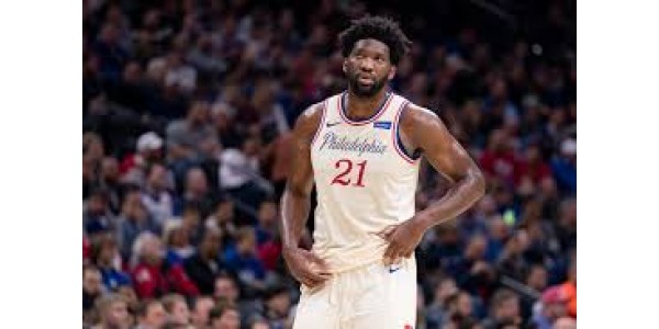 Embiid lascia Philadelphia 76ers